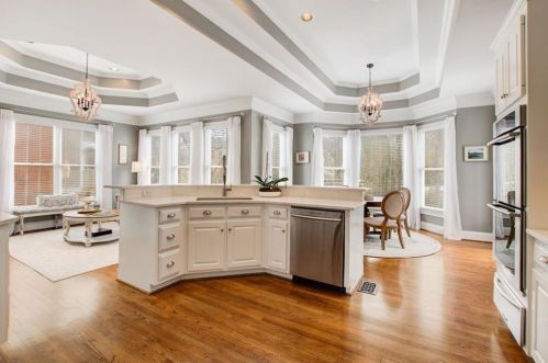 4450 Crestwicke Pointe, Atlanta GA  30319-1081 exterior