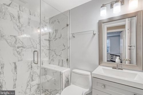 9919 Coffer Woods Rd, Springfield VA  22015-2903 exterior