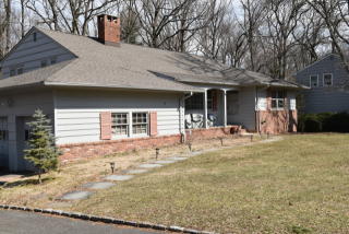 39 Skylark Rd, Springfield, NJ 07081-3607