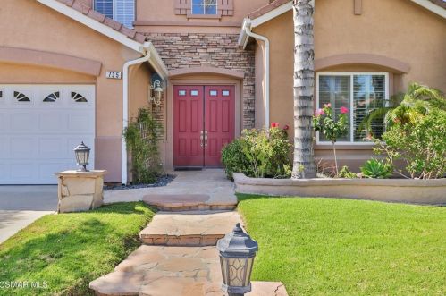 735 Eisenhower Way, Simi Valley, CA 93065-8361