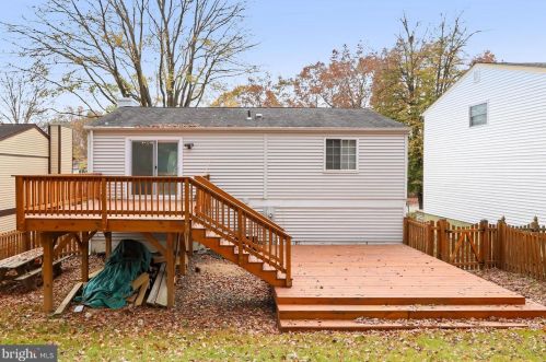 8290 Morning Dew Ct, Springfield VA  22153-3812 exterior