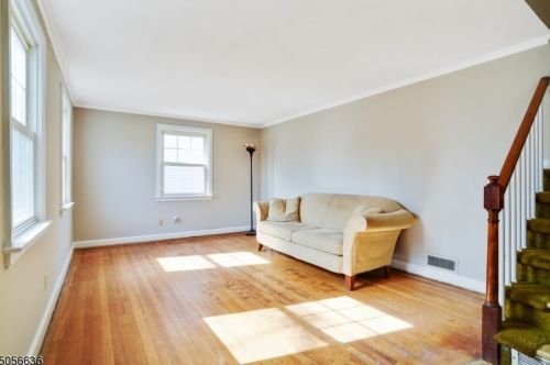 114 Henshaw Ave, Springfield, NJ 07081-2210