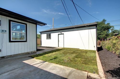 2811 Cook St, Denver CO  80205-5012 exterior