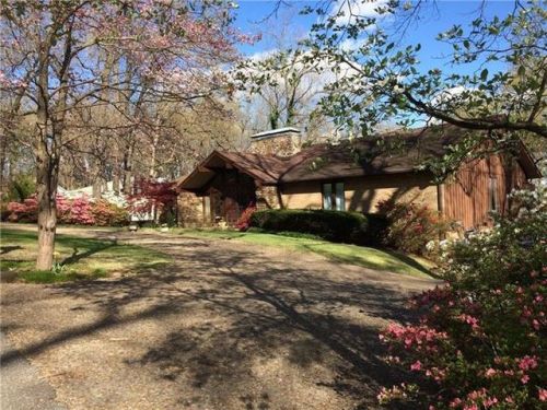 111 Suttle Dr, Springdale, AR 72764-2525