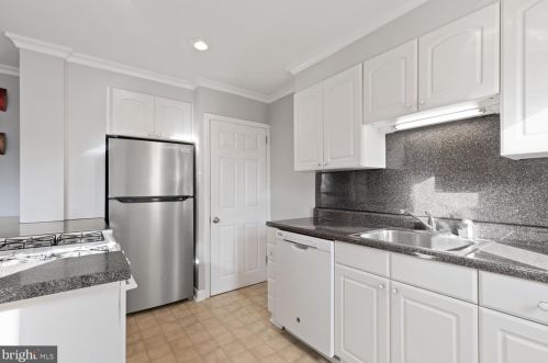 1040 Clark St, Lancaster PA  17602-3204 exterior