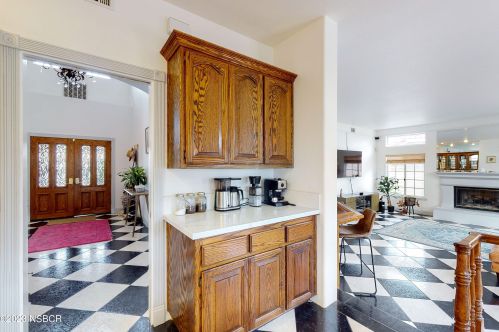 2418 Sandpiper Dr, Santa Maria CA  93455-1521 exterior