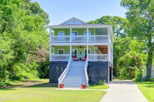 521 Hildebrand Dr, Bonneau, SC 29431-8640