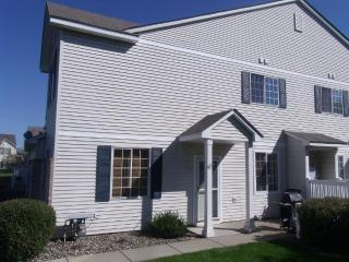 1876 Mockingbird Ave, Prior Lake, MN 55379-4362