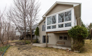 5720 Willow Trl, Saint Paul, MN 55126-4781