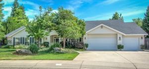 3937 Teton Dr, Redding, CA 96001-5920