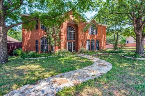 100 Thistle Ct, Lewisville, TX 75077-3141