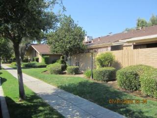 3729 Fruit Ave, Fresno, CA 93705-5221