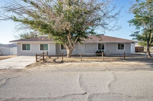 16607 Mossdale Ave, Lancaster CA  93535-7137 exterior