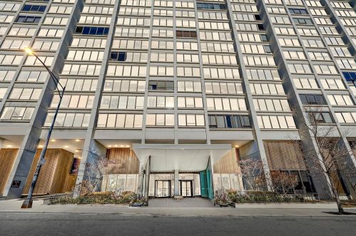 2800 Lake Shore Dr, Chicago IL  60657-6232 exterior