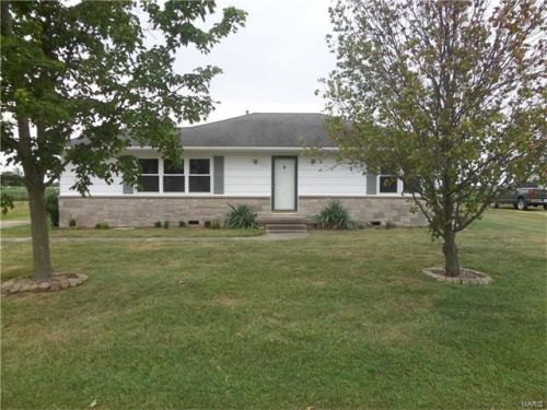 127 5th St, Hoffman, IL 62250-1001