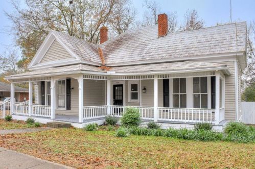 306 Center St, Wrens, GA 30833-1407