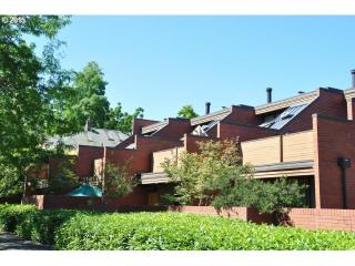 132 High St, Eugene, OR 97401-2306