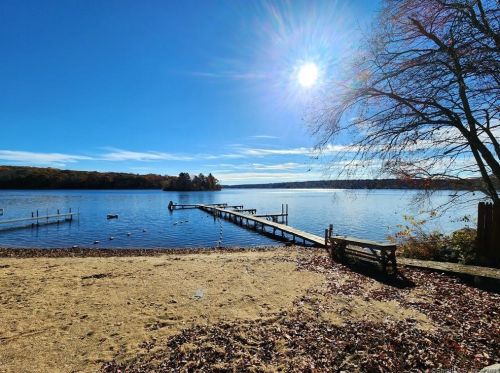 6 Knollwood Dr, Coventry, CT 06238-1920