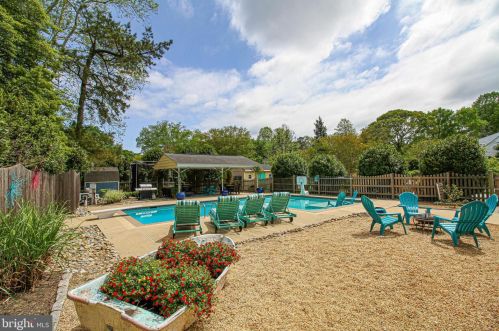 213 Avondale Cir, Severna Park MD  21146-4403 exterior