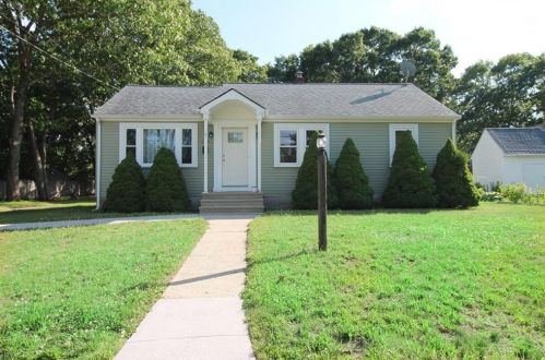 134 Strawberry Field Rd, Warwick, RI 02886-9667