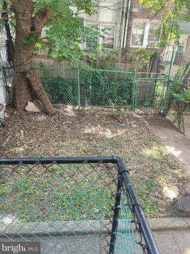 2524 61 St, Philadelphia PA 19142-3402 exterior