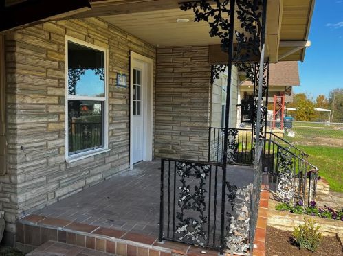 2719 Prairie Ave, Fort Worth TX  76164-6819 exterior