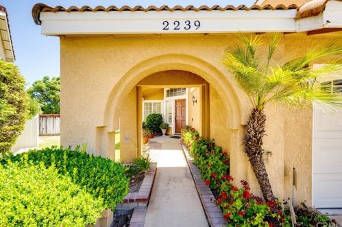 2239 Wisteria Ave, Upland, CA 91784-7383