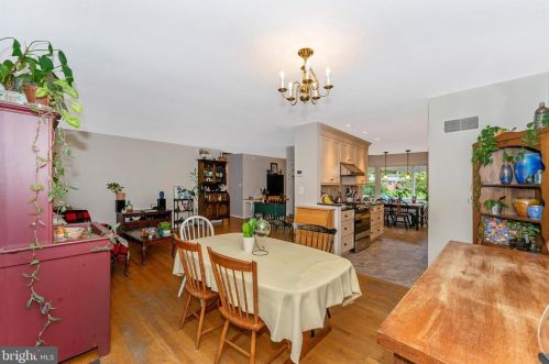 13104 Jingle Ln, Silver Spring MD 20906-3734 exterior