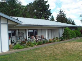 5939 Melqua Rd, Roseburg OR  97471-8900 exterior