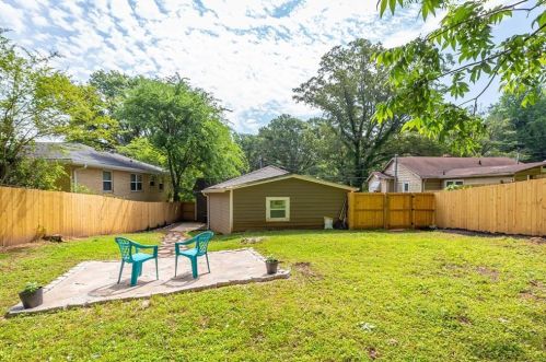 136 Burbank Dr, Atlanta GA  30314-2521 exterior