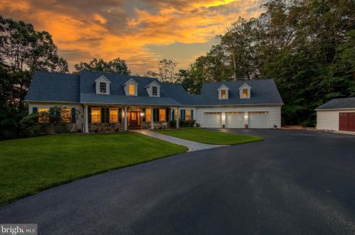 94 High St, Harrison Township, NJ 08062-9539