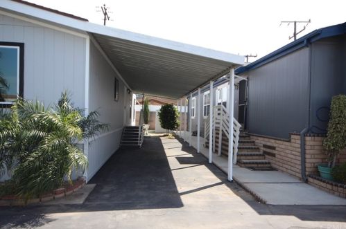 330 Magpie Ln, Santa Ana CA  92708-5822 exterior