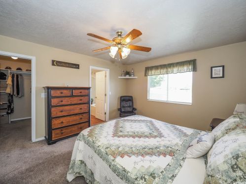 4662 8450, Taylorsville UT exterior