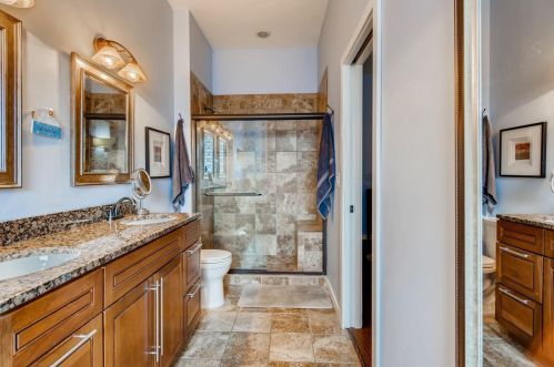 1580 Blackhawk Lake Dr, Saint Paul MN  55122-1245 exterior