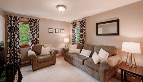 6975 Bramble Hill Dr, Cincinnati OH  45227-3260 exterior