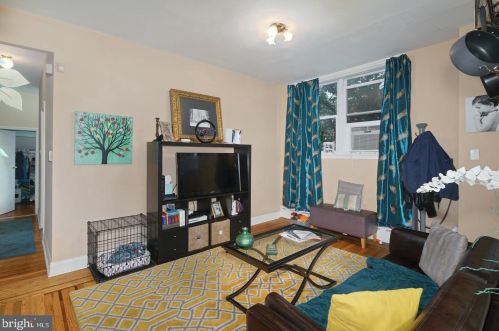 2001 13 St, Philadelphia PA  19148-5503 exterior