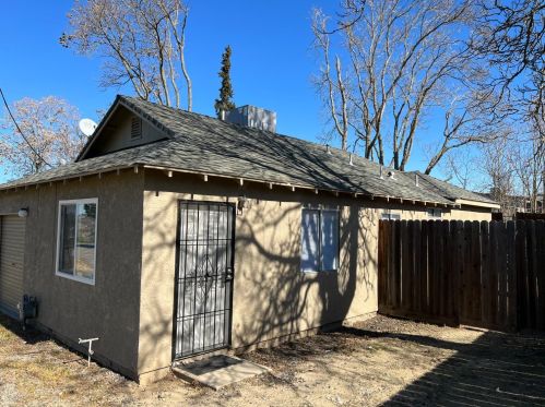 66 Seaman Dr, Valley Home, CA 95361-9298