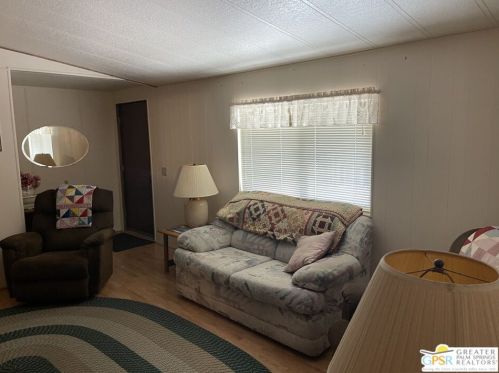 69521 Parkside Dr, Desert Hot Springs, CA 92241-8719