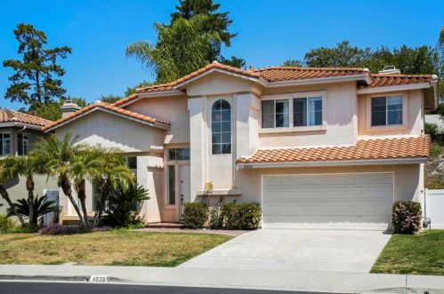 4526 Avenida Privado, Oceanside, CA 92057-7735