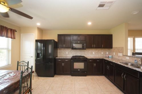 2918 Cone Flower Dr, Richmond TX 77469-5550 exterior