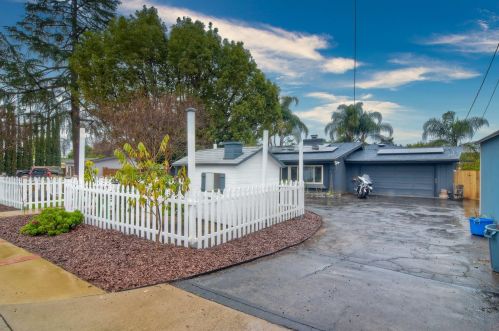 852 Terra Ln, El Cajon, CA 92019-1061