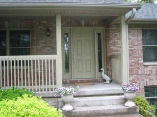 9756 123rd St, Davenport, IA 52804-9146