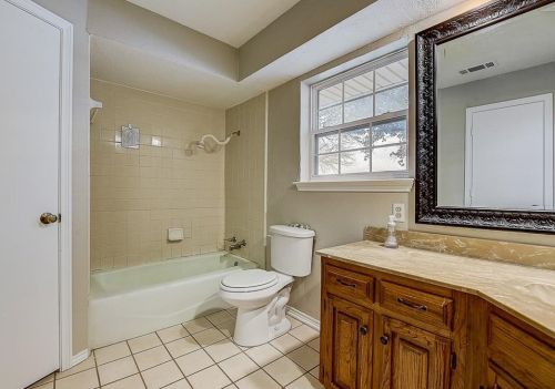 2211 San Simeon, Carrollton TX 75006-2828 exterior