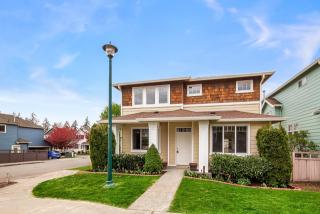 17071 Woodside Dr, Seattle WA  98058-9588 exterior