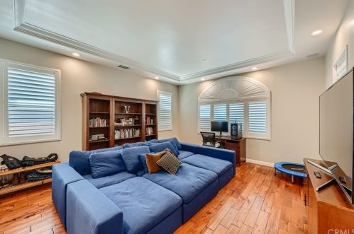 1814 Main St, Huntington Beach CA  92648-2725 exterior