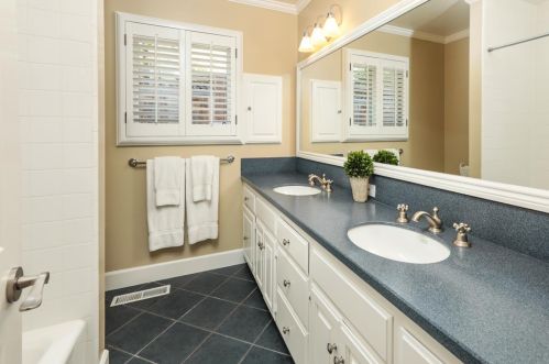 1079 Los Altos Ave, Los Altos CA 94022-1018 exterior