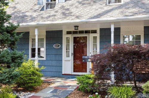 671 Sunset Rd, Teaneck, NJ 07666-1843