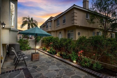 2889 Plaza Del Amo, Torrance CA  90503-7377 exterior