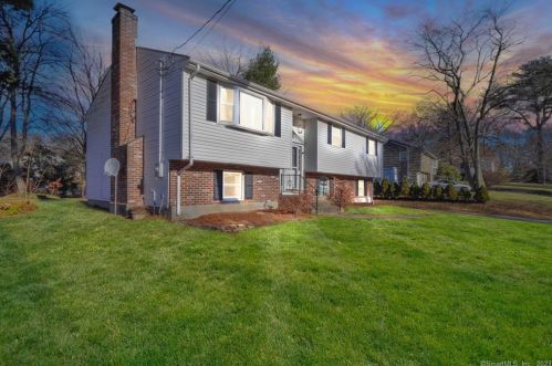 28 David Dr, Colchester, CT 06415-1308