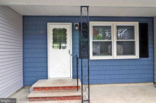 49 Central Ave, Lakehurst, NJ 08759-2231